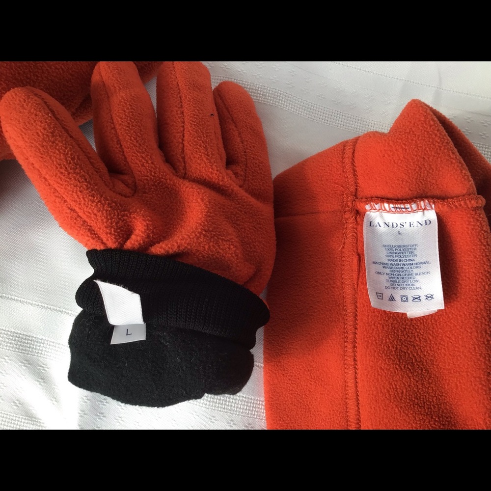 Lands End Youth Gloves and Hat Set